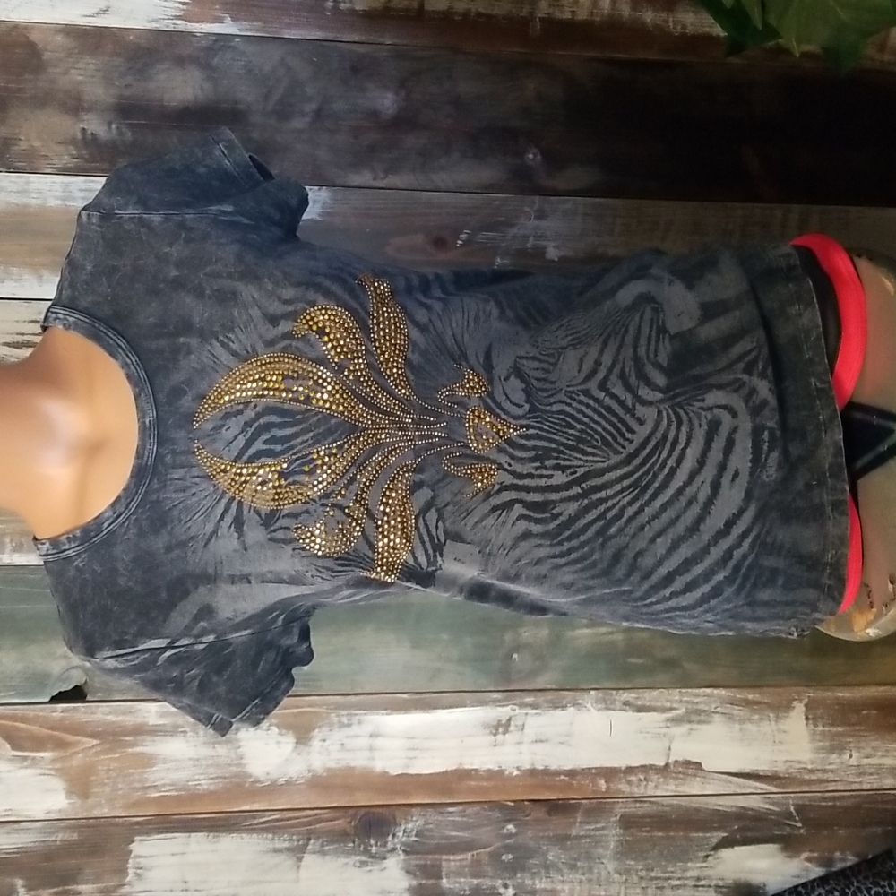 Women's Daytrip Zebra print shirt Sz M